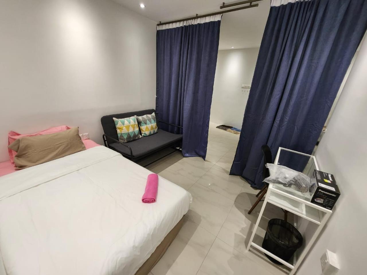 One Point Hotel Kuching Buitenkant foto