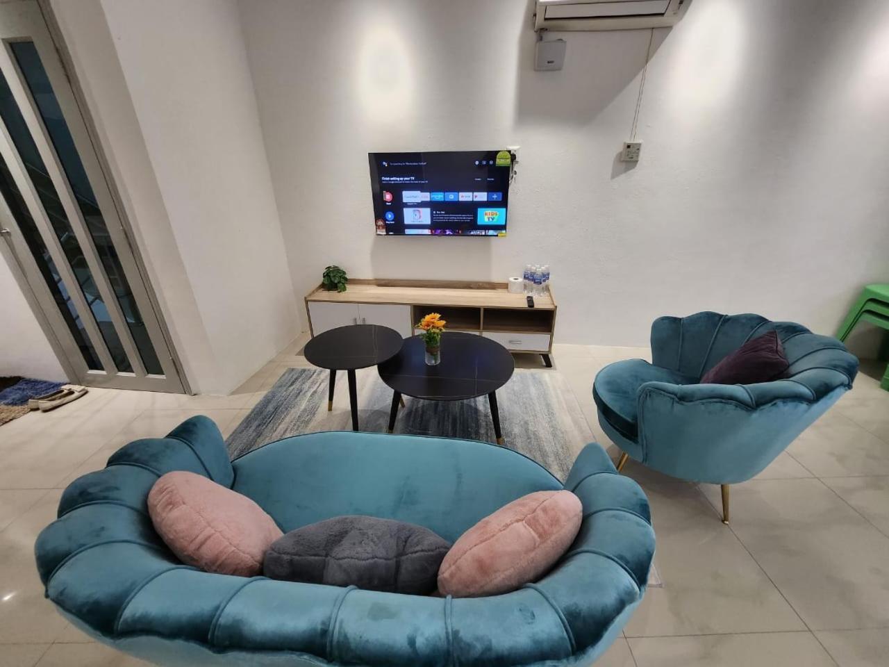One Point Hotel Kuching Buitenkant foto