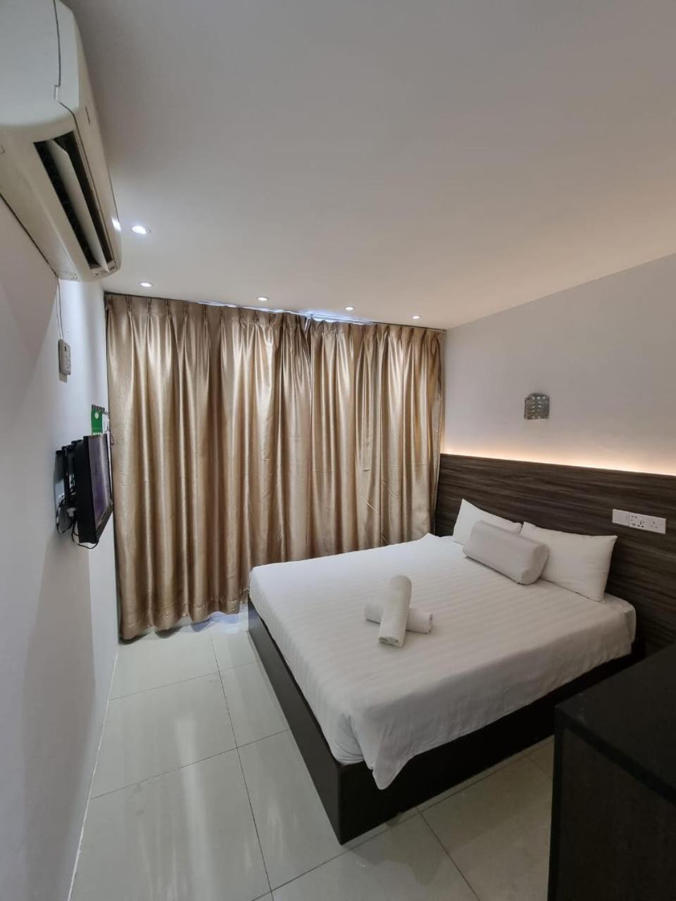 One Point Hotel Kuching Buitenkant foto