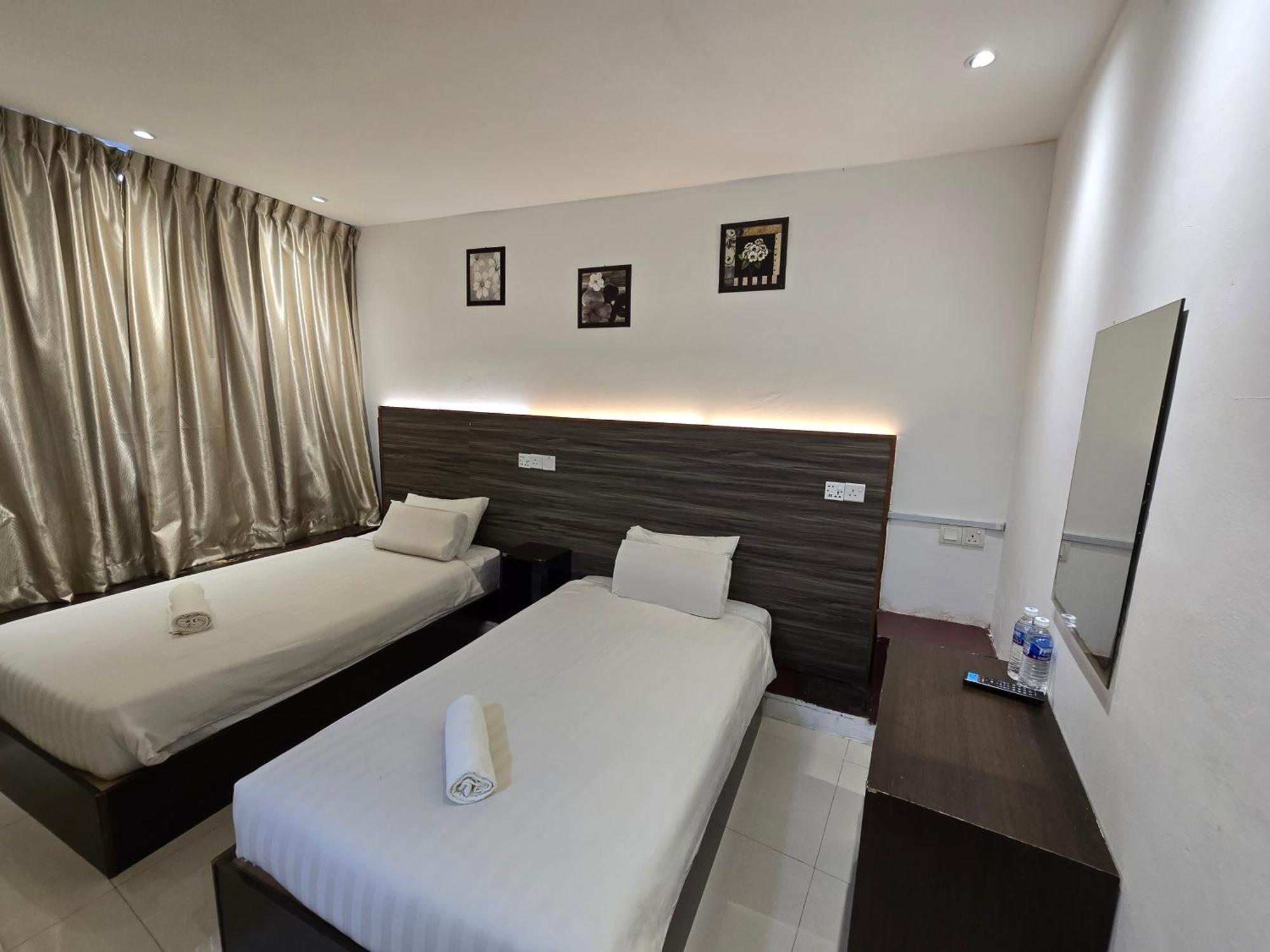 One Point Hotel Kuching Buitenkant foto
