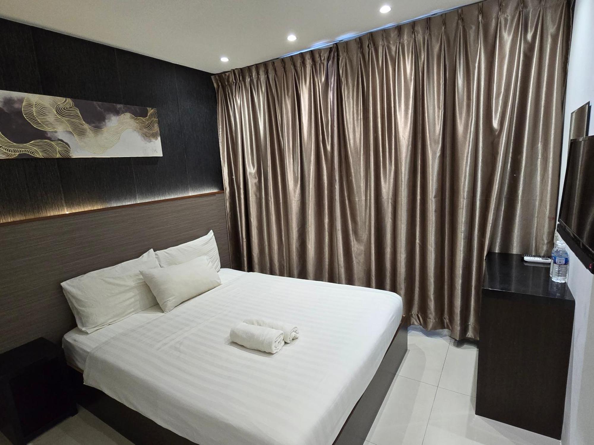 One Point Hotel Kuching Buitenkant foto