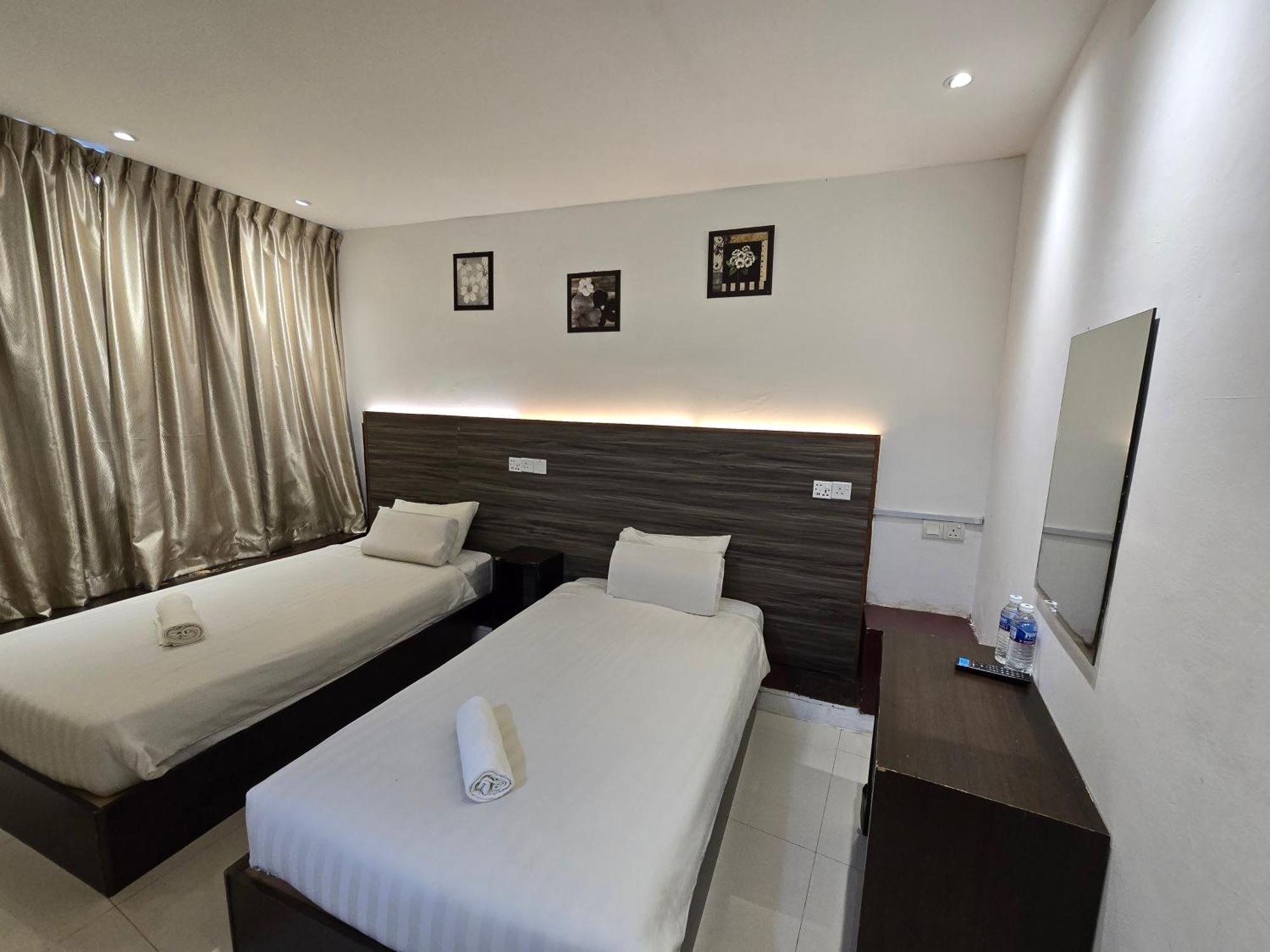 One Point Hotel Kuching Buitenkant foto