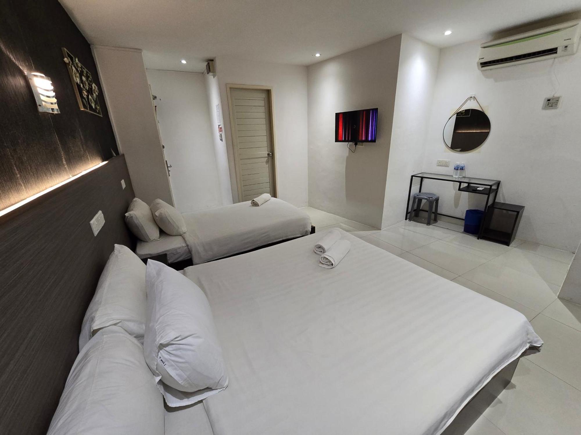 One Point Hotel Kuching Buitenkant foto