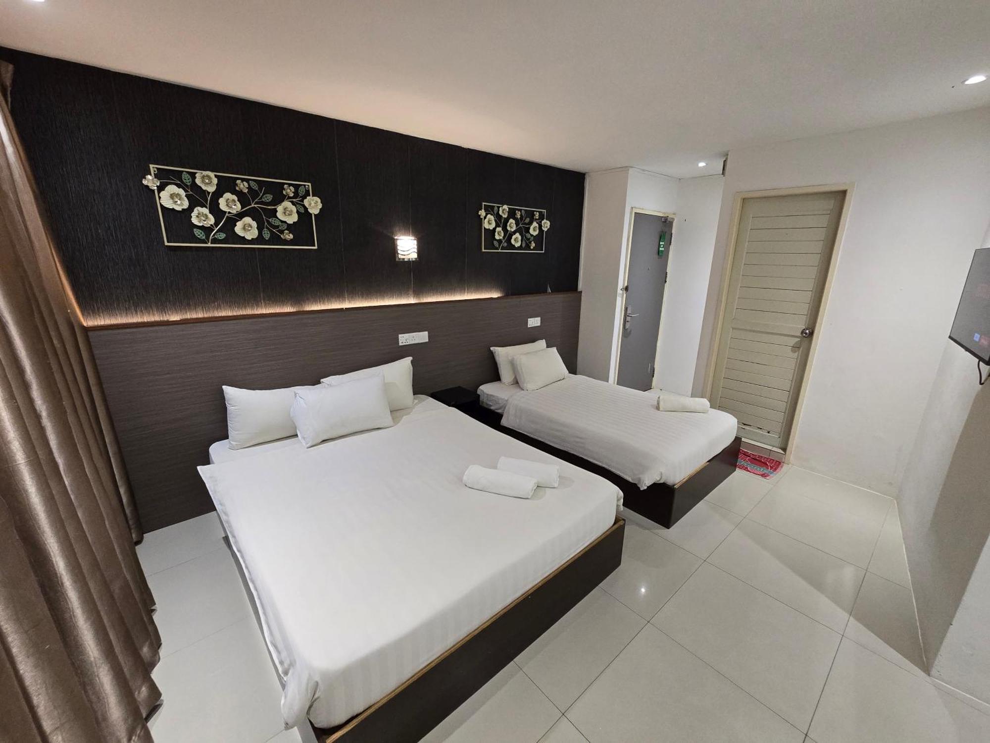 One Point Hotel Kuching Buitenkant foto