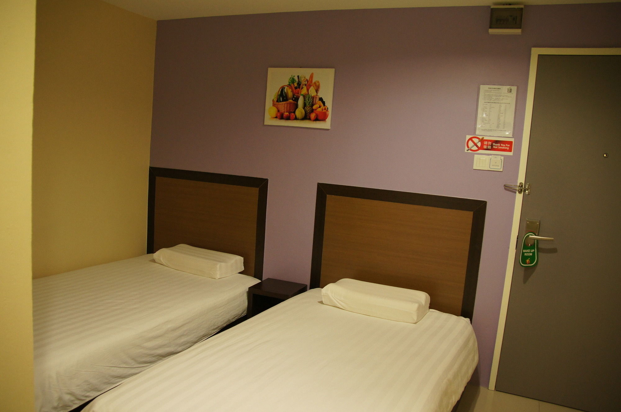 One Point Hotel Kuching Buitenkant foto