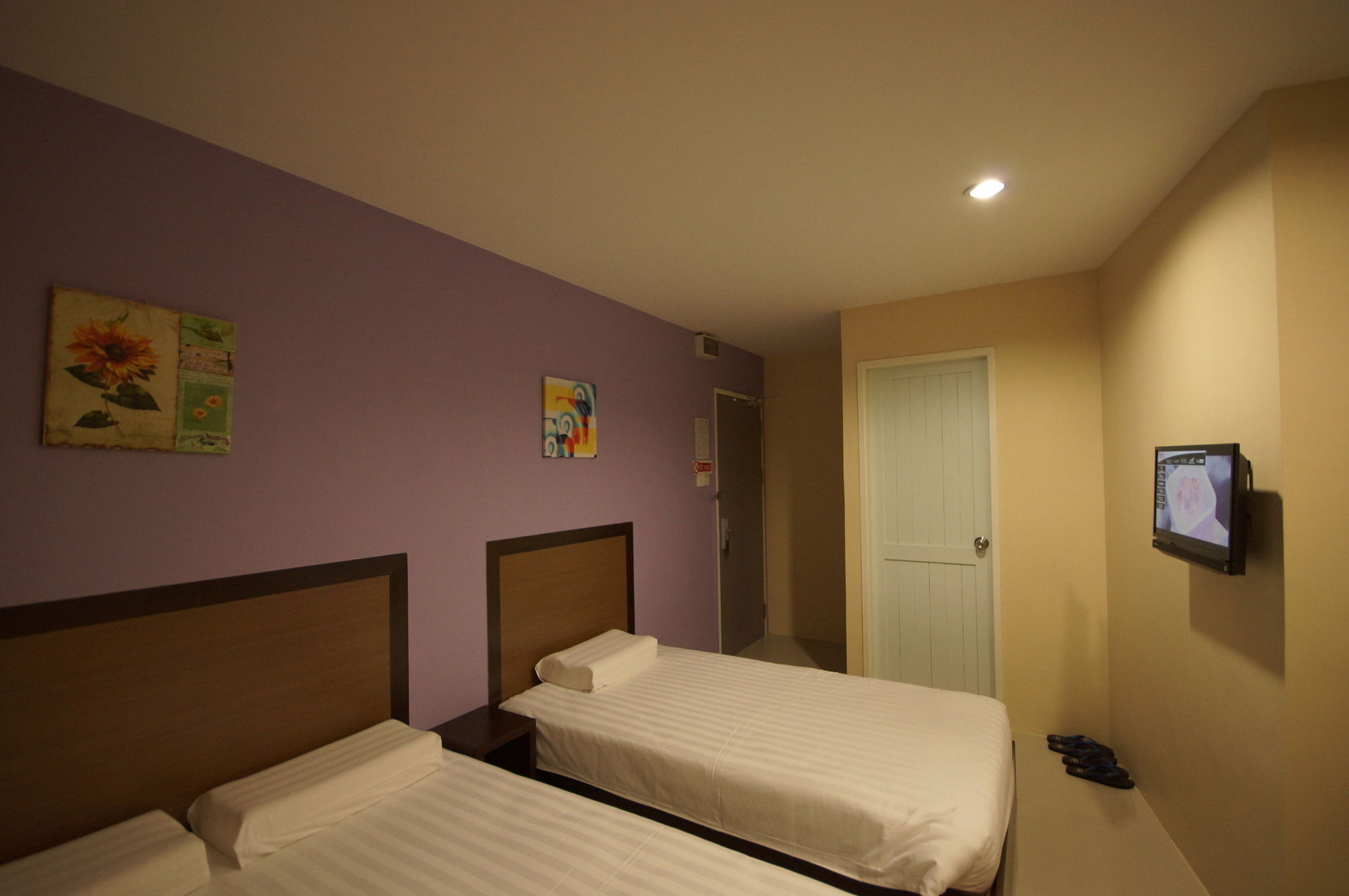 One Point Hotel Kuching Buitenkant foto
